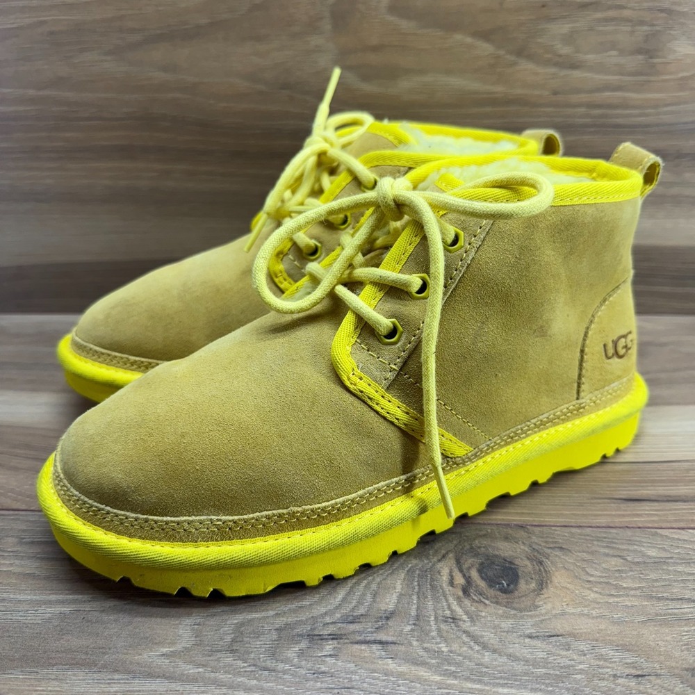 UGG Chukka Neumel Womens Boot 6 Yellow Suede Shearling Fur Lined Lace up‎